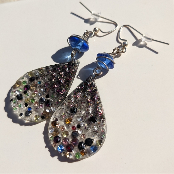 Lightweight Druzy Teardrop Earring Handmade Resin Sparkly Gem Wire Wrapped Blue - Picture 5 of 9